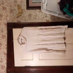 Ellen Tracy off-white turtleneck